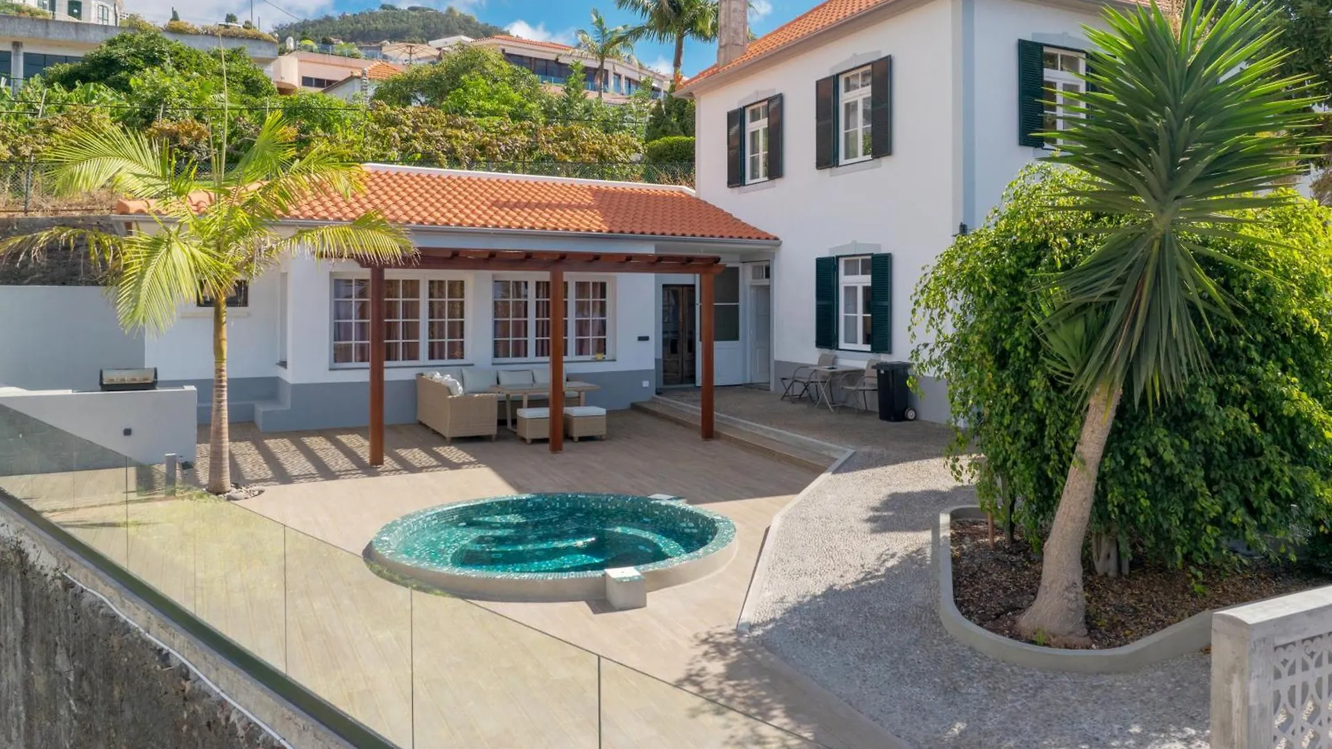Casa Trollis By Holiday Rental Madeira Funchal  Holiday home Funchal (Madeira)